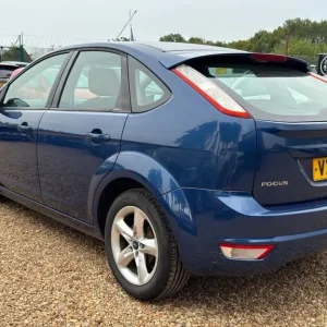2009 Ford Focus 1.8 Zetec Hatchback - Image 5