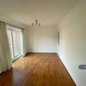 1 bedroom in Wheatcroft Avenue, dyffryn-ardudwy, Station Road - Image 5