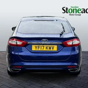 2017 Ford Mondeo 2.0 TDCi Vignale Hatchback - Image 4