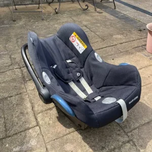 Maxi Cosi Baby Car Seat - Image 4