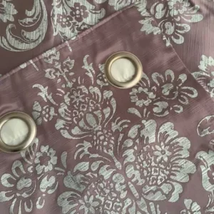 Curtains in lilac and silver damask