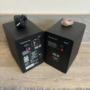 Pioneer DDJ-FLX6 4-channel with speakers and headphones - Image 2