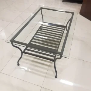 Glass and metal coffee table with modern legs - Image 5