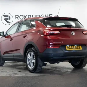 2018 Vauxhall Grandland X 1.2 SE S/S 5-door - Image 5