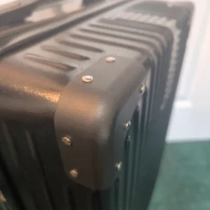 20' black suitcase - Image 4