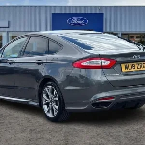 2018 Ford Mondeo 2.0 TDCi ST-Line 5-door Manual Hatchback Diesel - Image 2
