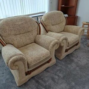 3 piece Suite - Image 2