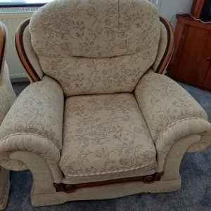 3 piece Suite - Image 8