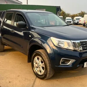 2021 Nissan Navara 2.3 dCi Acenta Pickup Double Cab 4dr Diesel Manual 4WD Euro 6 - Image 2