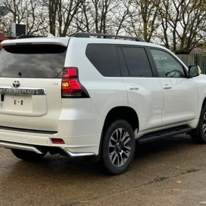 2023 Toyota Land Cruiser Prado TX-L 2.7L Petrol Auto – 7-Seater SUV - Image 7