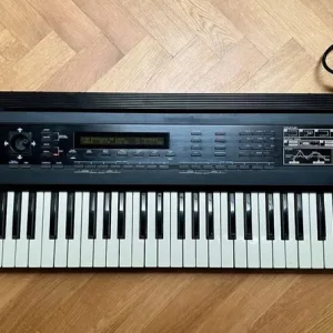 Roland D-50 LA Synthesis Classic 80's Synthesizer