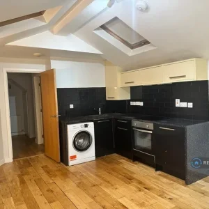 2 bedroom flat in Bruce Grove, fivemiletown, Mid-Ulster District Council - Image 6