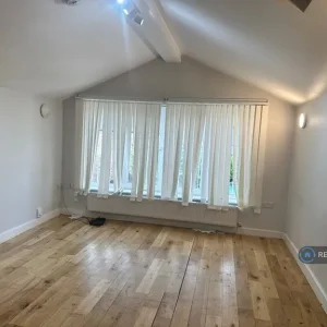 2 bedroom flat in Bruce Grove, fivemiletown, Mid-Ulster District Council - Image 7