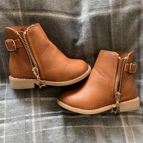 Girls zip up ankle boots size 5
