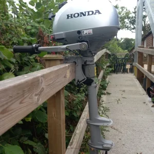 Honda 2.3 boat engine - Image 2