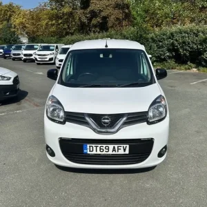 2019 Nissan NV250 Tekna Panel Van 1.5 dCi Diesel Manual - Image 8