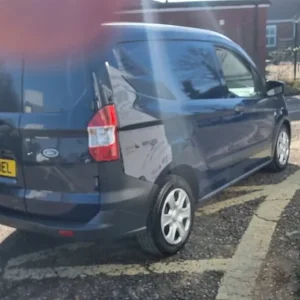 2023 Ford Transit Courier TREND TDCI Panel Van Diesel Manual - Image 5