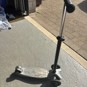 Micro scooter