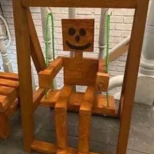 🌷Garden boy on swing🌹