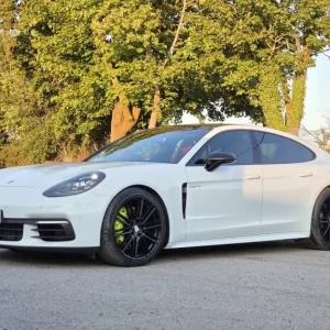 2017 Porsche Panamera 2.9 V6 E-Hybrid 4-door 5-seater plug-in hybrid - Image 4