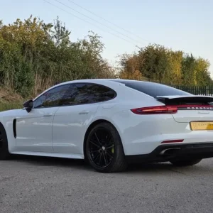 2017 Porsche Panamera 2.9 V6 E-Hybrid 4-door 5-seater plug-in hybrid - Image 5
