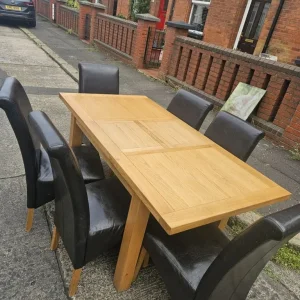 Solid oak fully extendable table and 6 chairs - Image 3