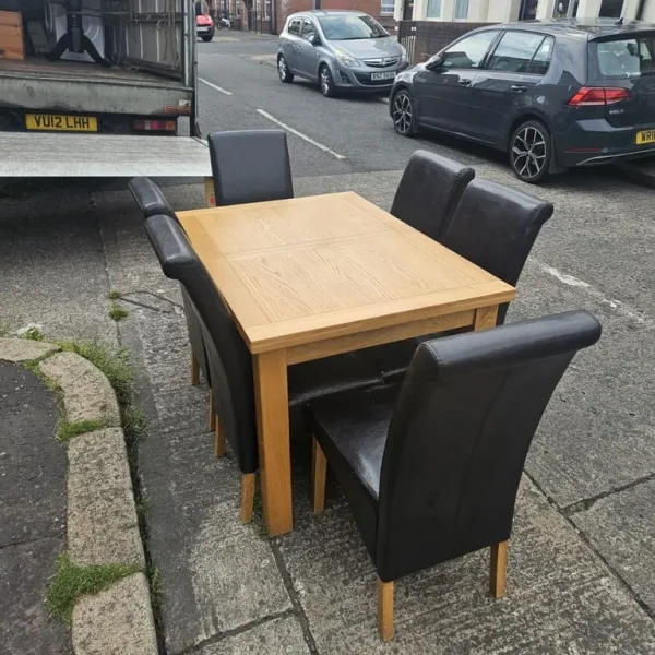 Solid oak fully extendable table and 6 chairs