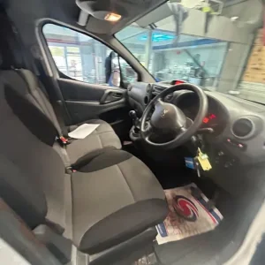 2017 Peugeot Partner Partner Blue HDI SE L1 Panel Van - Image 3