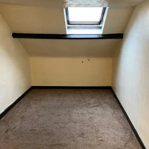 Large bedroom in city center shildon - Image 6