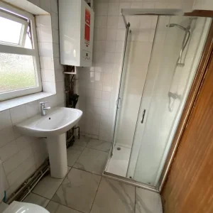 Large bedroom in city center shildon - Image 8