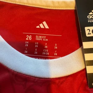 Arsenal 25/26 size 26 football kit for 10-11 year old - Image 7