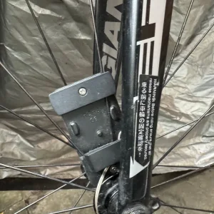 Giant FCR 330 Road Bike – Medium Frame - Image 7