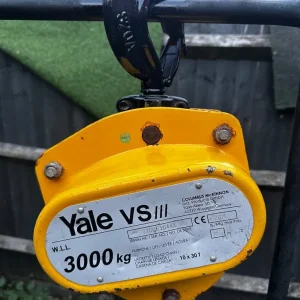 Yale VSIII Hand Chain Hoist Set with Beam Clamps and Armorgard BK2
