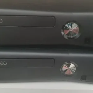 Xbox 360 bundle with games and accessories - Image 3