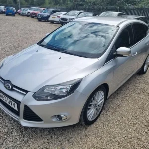 2013 Ford Focus 1.6 TDCi Zetec Euro 5 5-door hatchback diesel manual - Image 3
