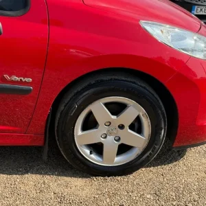 2010 Peugeot 207 1.4 HDi Verve Euro 4 3dr Hatchback Diesel Manual - Image 5