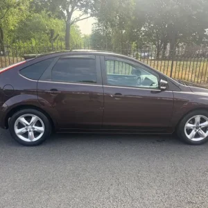 Ford Focus 2008 Manual 1.6L 5-door Hatchback - Image 6