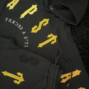Trapstar tracksuit irongate size M - Image 2
