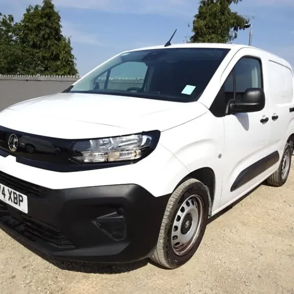 2024 Vauxhall Combo 2300 Prime Turbo Diesel Van with Side and Rear Damage