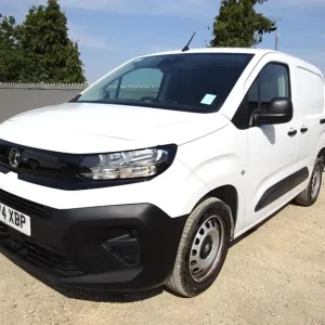 2024 Vauxhall Combo 2300 Prime Turbo Diesel Van with Side and Rear Damage