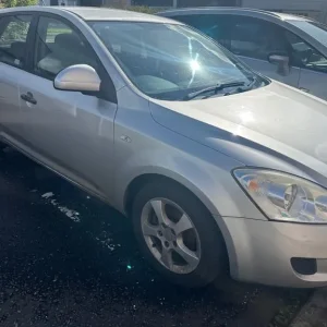 2008 Kia Ceed Hatchback Manual - Image 2