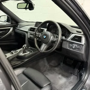 2019 BMW 3 Series 320i M Sport Shadow Edition - Image 6