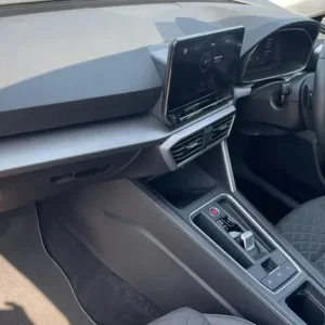 2020 SEAT Leon 1.4 eHybrid FR 5-door DSG - Image 8