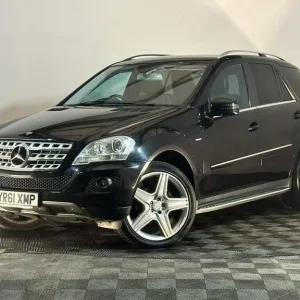 2011 Mercedes-Benz ML300 CDi BlueEFFICIENCY Estate Diesel - Image 3