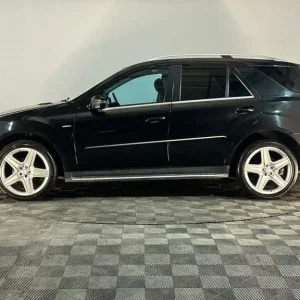 2011 Mercedes-Benz ML300 CDi BlueEFFICIENCY Estate Diesel - Image 5