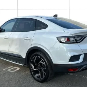2023 Renault Arkana 1.6 E-Tech FHEV Esprit Alpine 5-door Hybrid Estate - Image 2