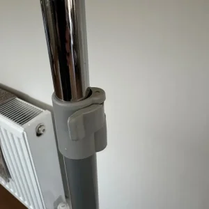 Adjustable clothes rail rack on wheels - Image 3