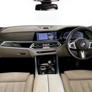 2021 BMW X5 xDrive45e M Sport 5-door Estate - Image 3