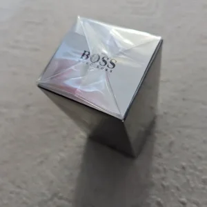 BOSS Bottled Eau de Toilette 50ml NEW unwrapped - Image 2