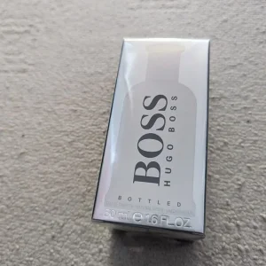 BOSS Bottled Eau de Toilette 50ml NEW unwrapped